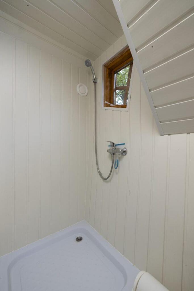 Camping Ushuaia Villages Au Bois Joli Andryes ภายนอก รูปภาพ