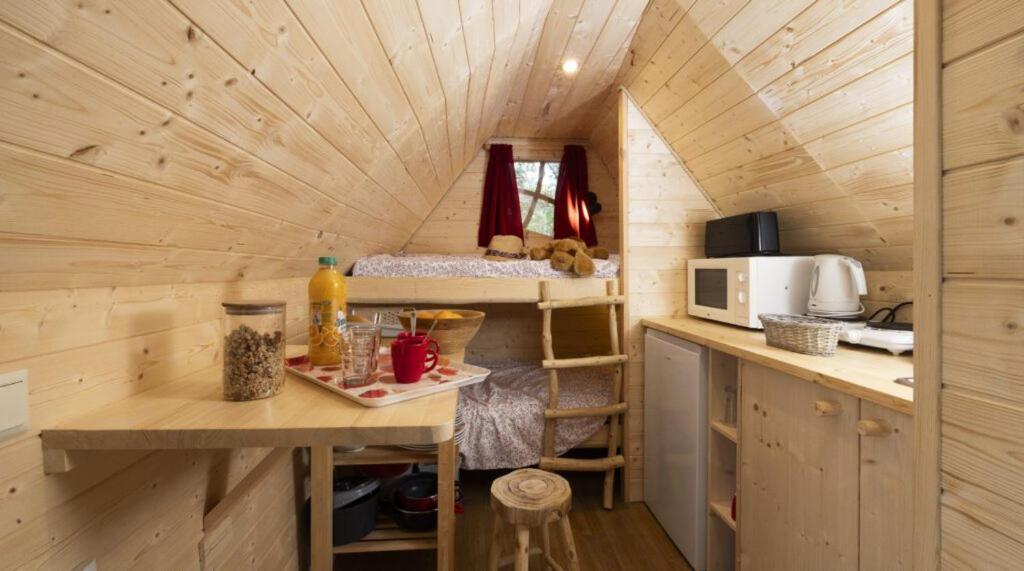 Camping Ushuaia Villages Au Bois Joli Andryes ภายนอก รูปภาพ