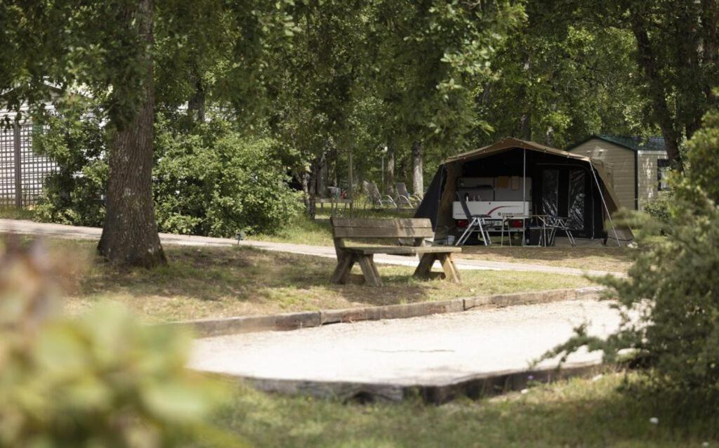 Camping Ushuaia Villages Au Bois Joli Andryes ภายนอก รูปภาพ